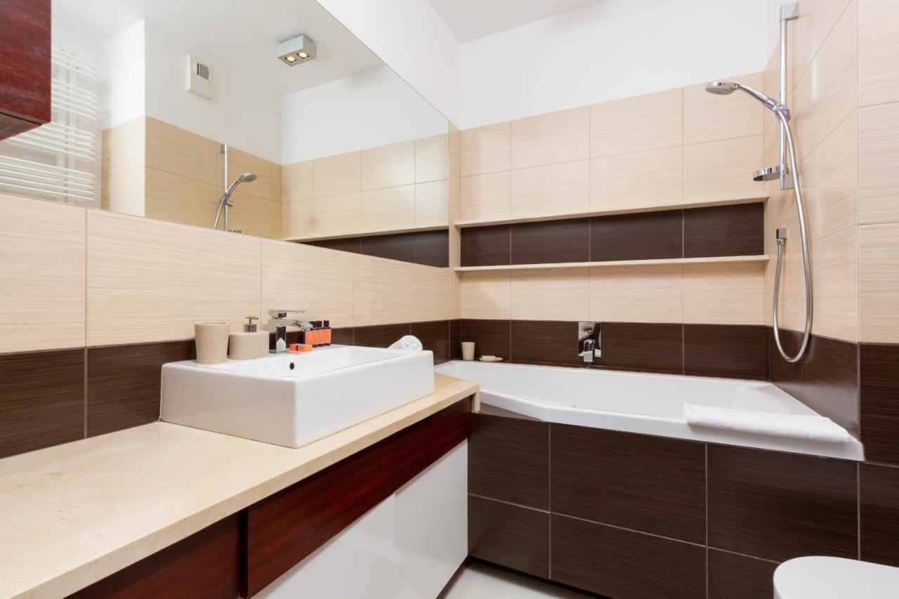 Spacious Suite With A Hammock And Terrace By Renters Prestige Warsaw Ngoại thất bức ảnh